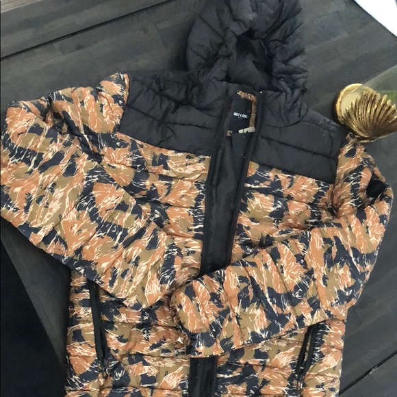 Puffer jacket for men - Picture 2 of 7